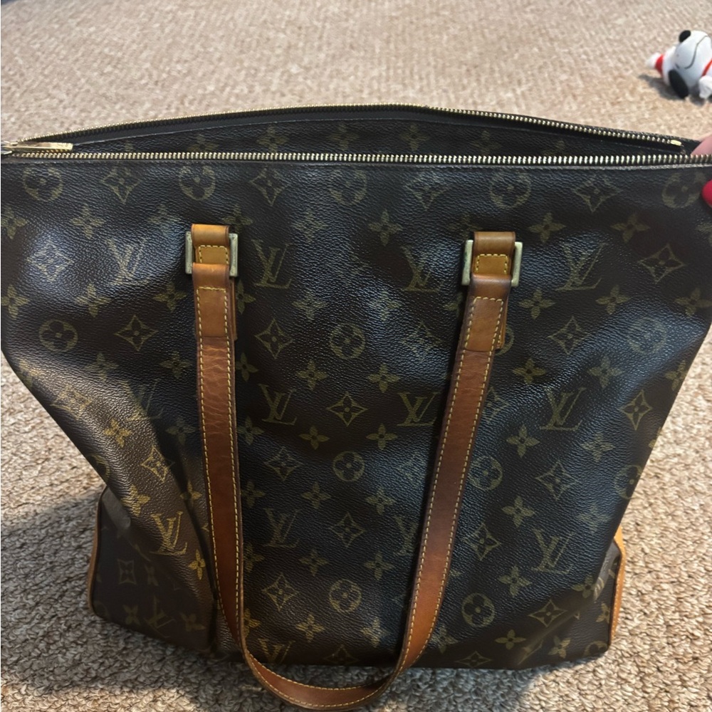 Louis Vuitton Medium Monogram Tote Bag